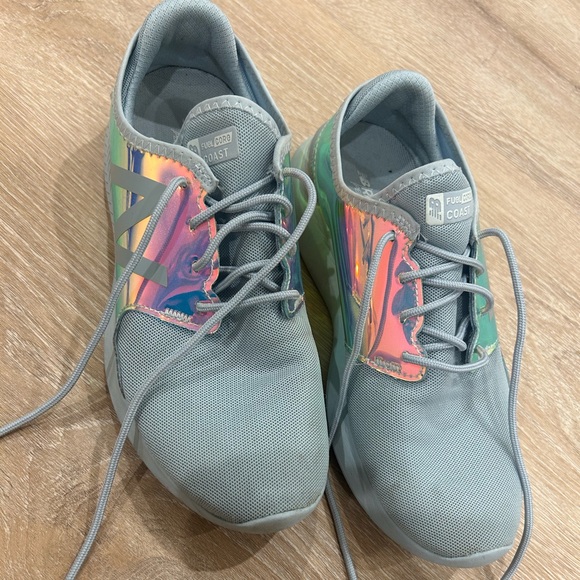 Iridescent New Balance  Fuelcore Running Trainer Grey Cyclone 8.5 Free People - Picture 3 of 6
